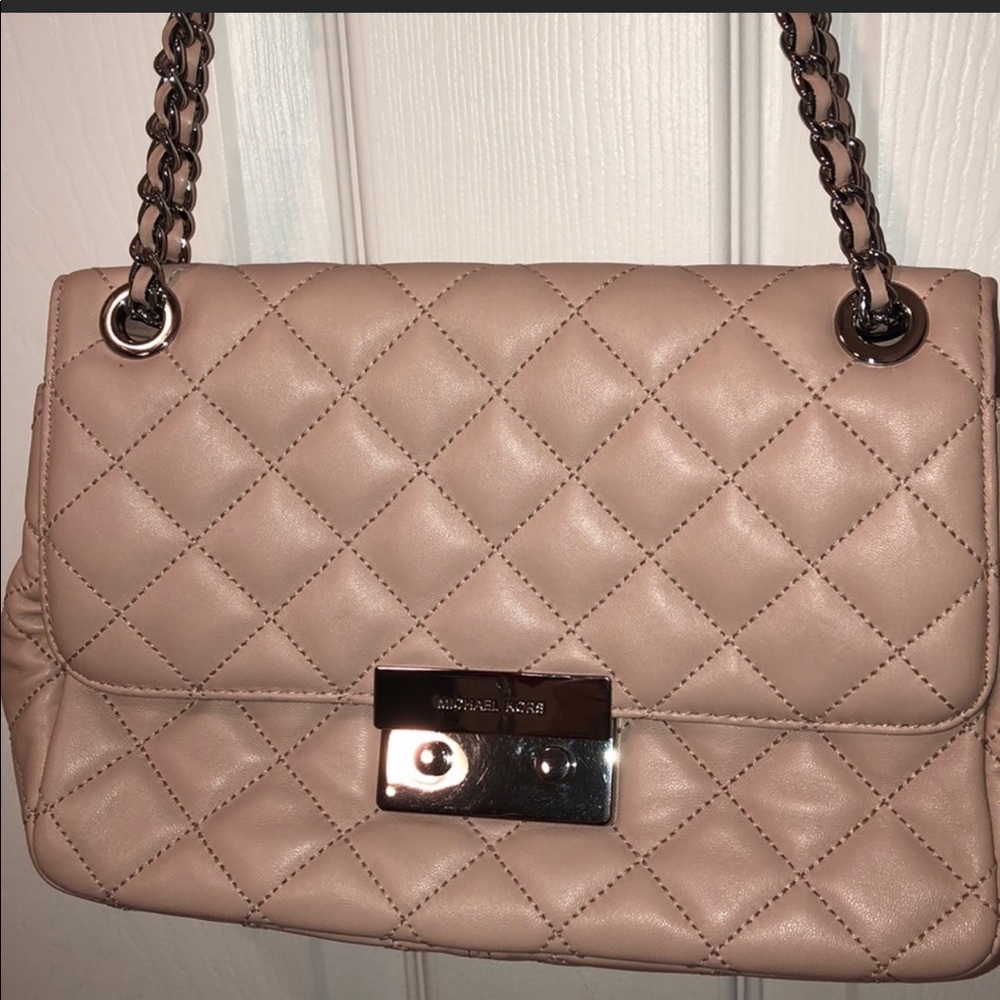 EUC Michael Kors Quilted Bag in Shell Pink